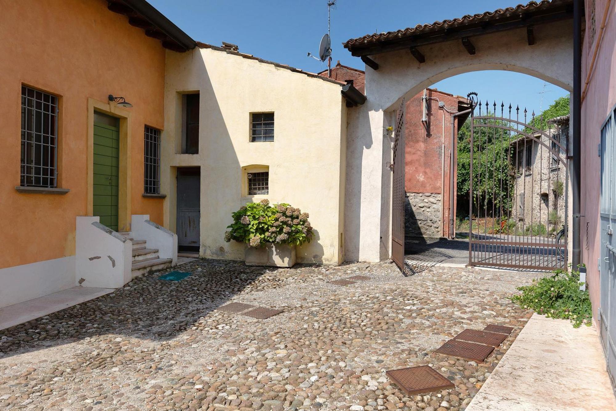 New Agriturismo Corte Olfino Monzambano Εξωτερικό φωτογραφία