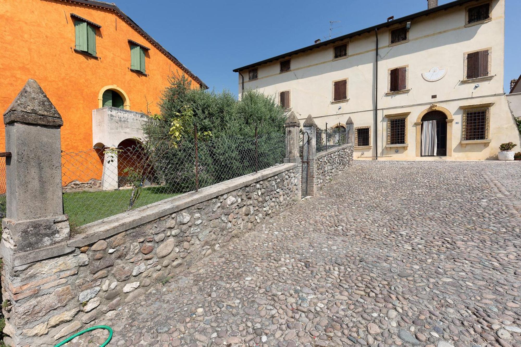 New Agriturismo Corte Olfino Monzambano Εξωτερικό φωτογραφία