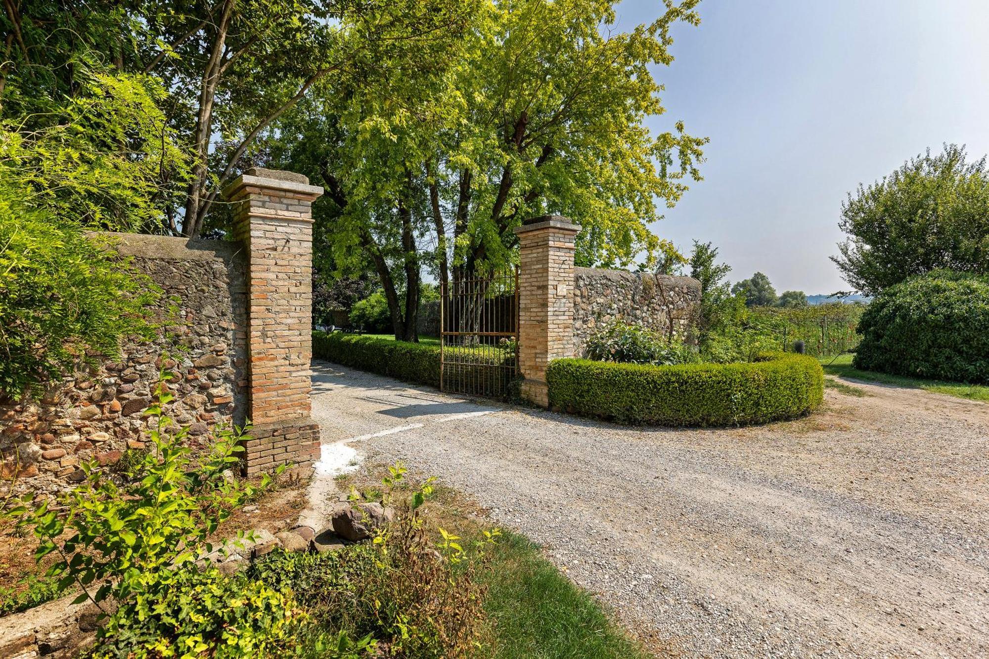 New Agriturismo Corte Olfino Monzambano Εξωτερικό φωτογραφία